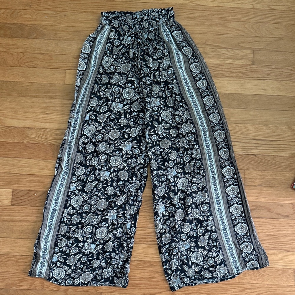American Eagle Outfitters Black & White Floral Wide Leg Pants